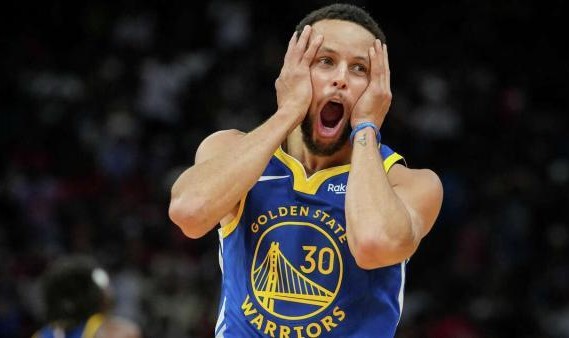 kaiyun-三分4连击&amp;戏耍狄龙 库里神奇表现致敬《小鬼当家》