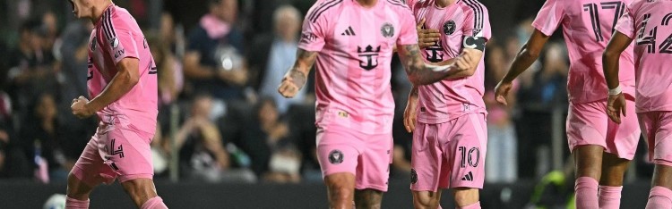 开云官网-记者：德保罗疑似在更衣室遗落物品，摄影师帮忙取了回来